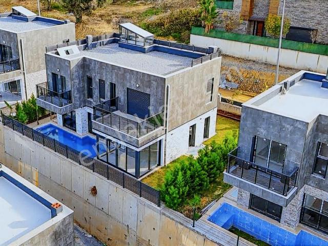 Kuşadasi, Aydin içerisinde satılık Villa
