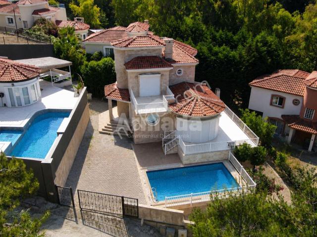 Kuşadasi, Aydin içerisinde satılık Villa