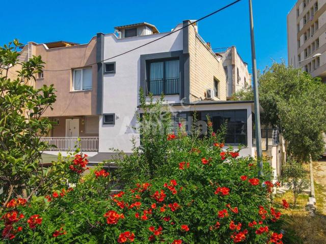 Kuşadasi, Aydin içerisinde satılık Villa