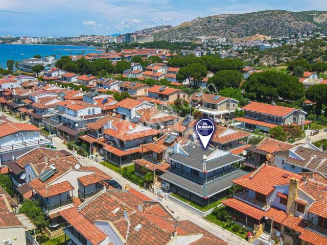 Kuşadasi, Aydin içerisinde satılık Villa