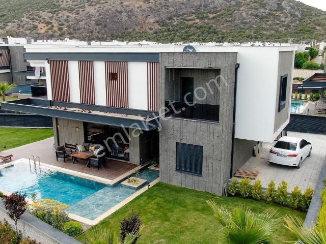 Kuşadasi, Aydin içerisinde satılık Villa