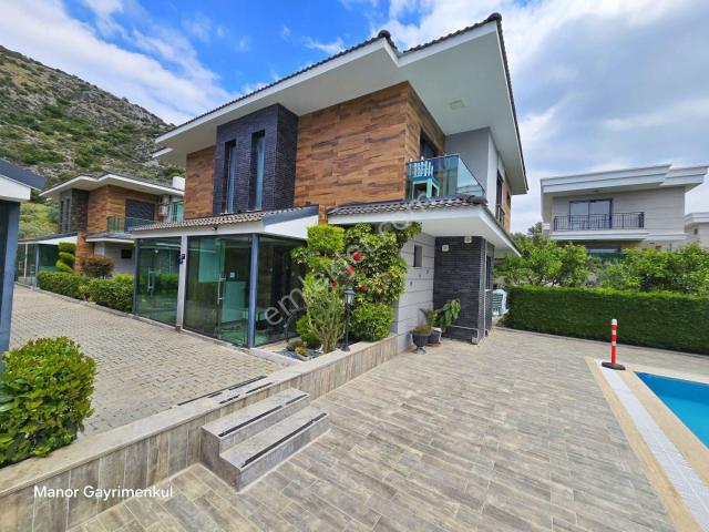 Kuşadasi, Aydin içerisinde satılık Villa