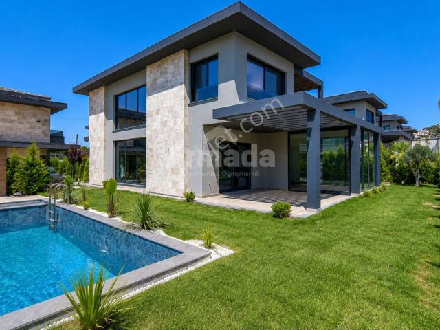 Kuşadasi, Aydin içerisinde satılık Villa