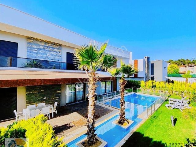 Kuşadasi, Aydin içerisinde satılık Villa