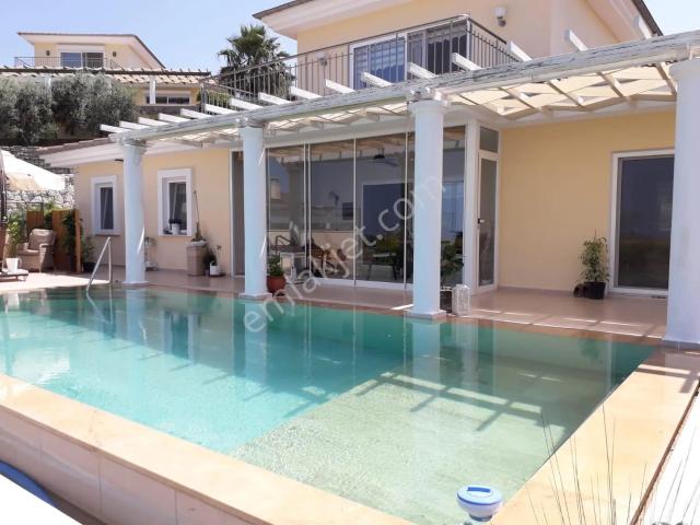 Kuşadasi, Aydin içerisinde satılık Villa