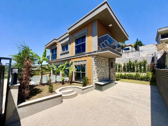 Kuşadasi, Aydin içerisinde satılık Villa