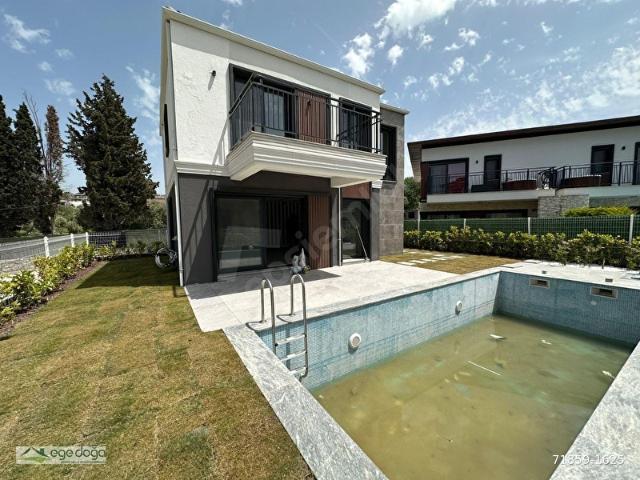 Kuşadasi, Aydin içerisinde satılık Villa