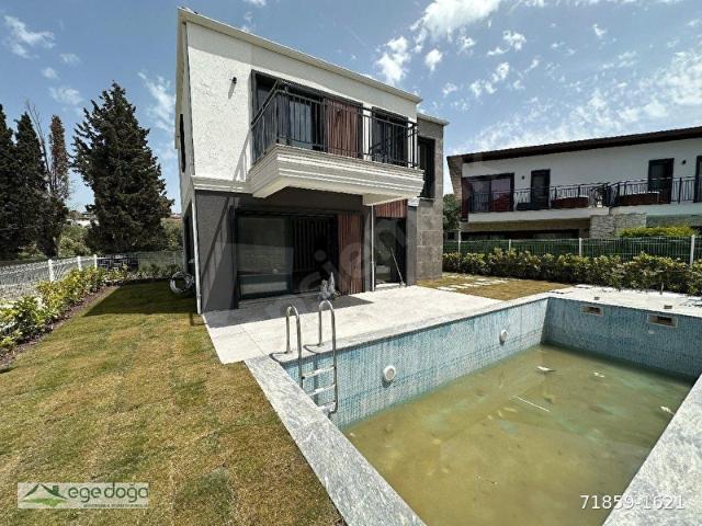 Kuşadasi, Aydin içerisinde satılık Villa