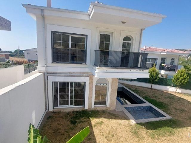 Kuşadasi, Aydin içerisinde satılık Villa