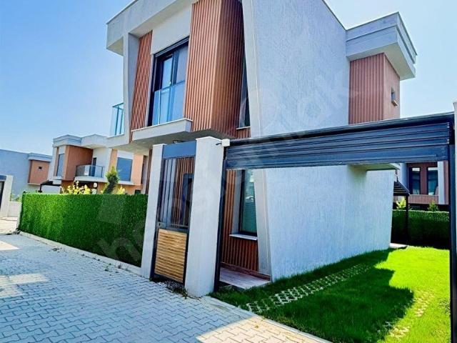 Kuşadasi, Aydin içerisinde satılık Villa