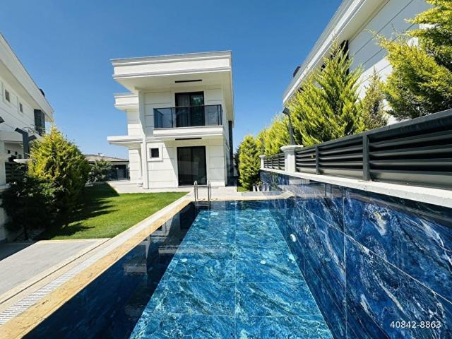Kuşadasi, Aydin içerisinde satılık Villa