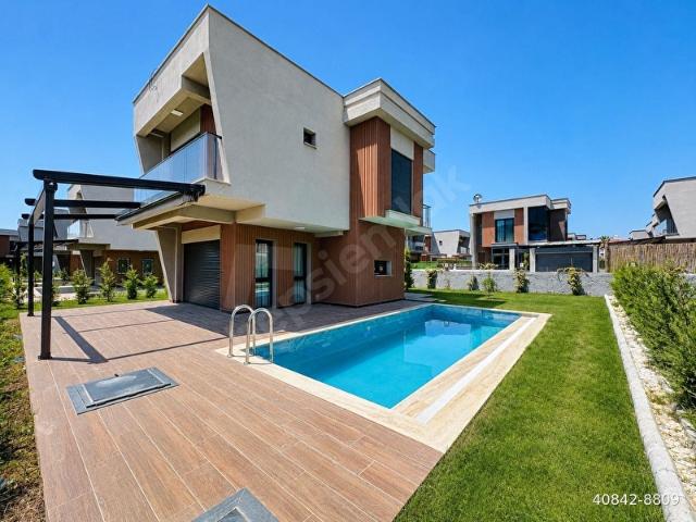 Kuşadasi, Aydin içerisinde satılık Villa