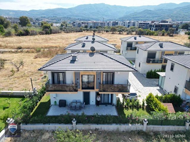 Kuşadasi, Aydin içerisinde satılık Villa