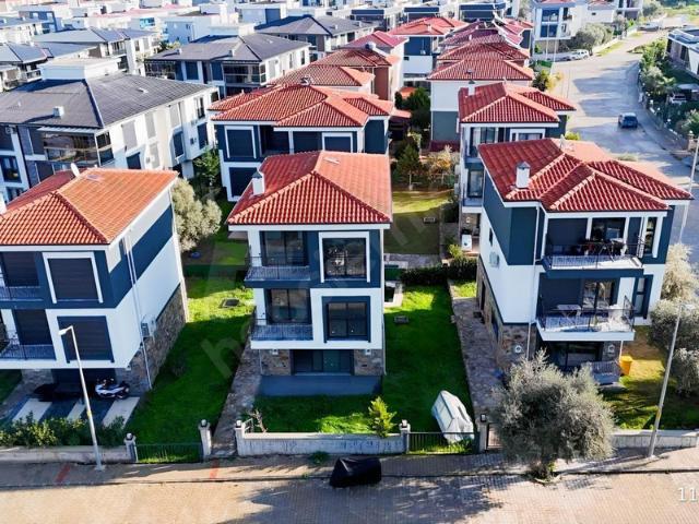 Davutlar Mahallesi, Kuşadası içerisinde satılık Villa