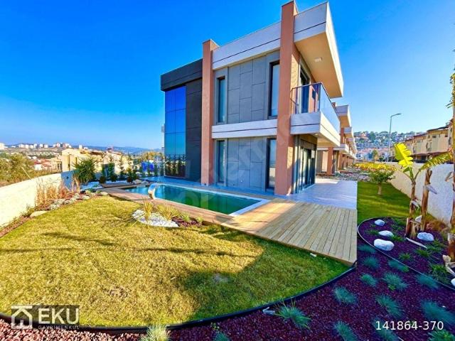 Karaova, Kuşadası içerisinde satılık Villa