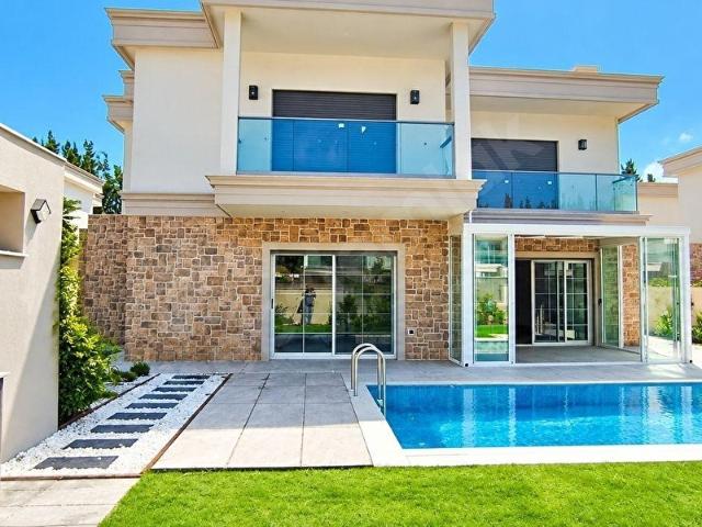 Kuşadasi, Aydin içerisinde satılık Villa