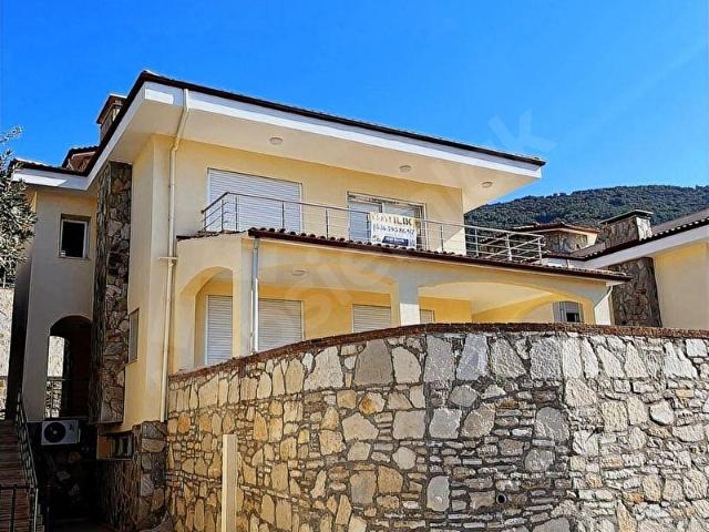 Kuşadasi, Aydin içerisinde satılık Villa