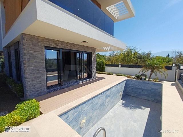 Kuşadasi, Aydin içerisinde satılık Villa