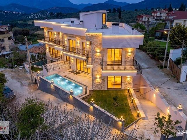 Kuşadasi, Aydin içerisinde satılık Villa