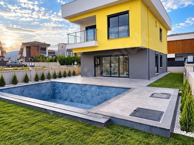 Soğucak, Kuşadası içerisinde satılık Villa