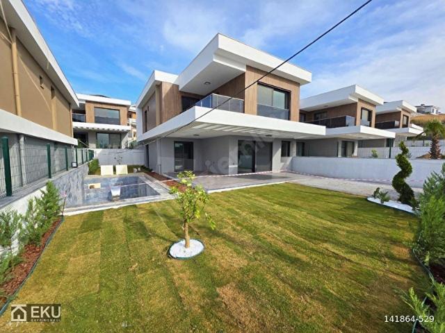 Kuşadasi, Aydin içerisinde satılık Villa