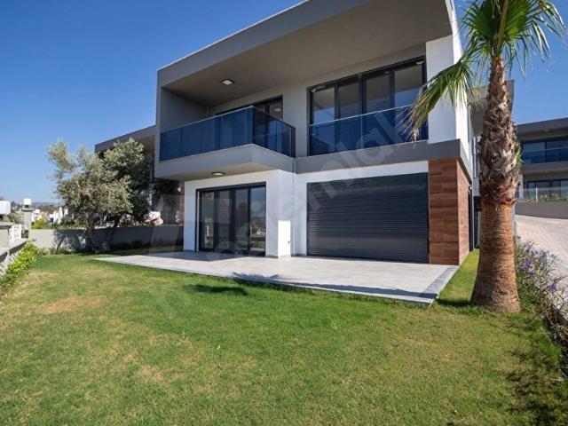 Kadıkalesi, Kuşadası içerisinde satılık Villa