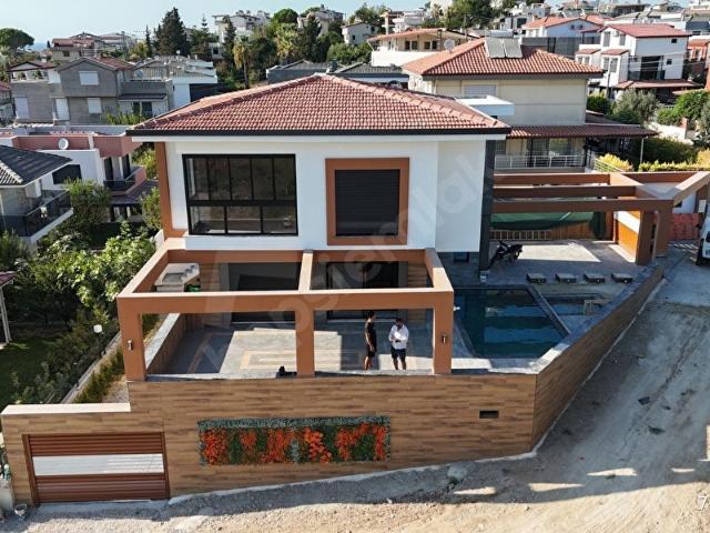 Kuşadasi, Aydin içerisinde satılık Villa
