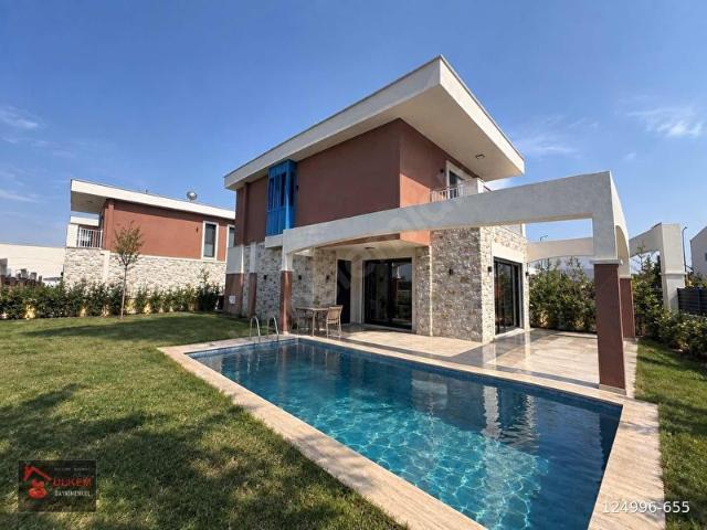 Kuşadasi, Aydin içerisinde satılık Villa