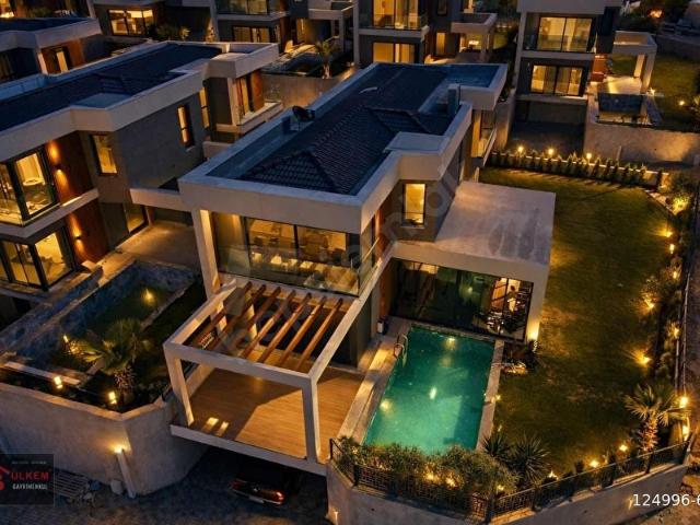 Kuşadasi, Aydin içerisinde satılık Villa