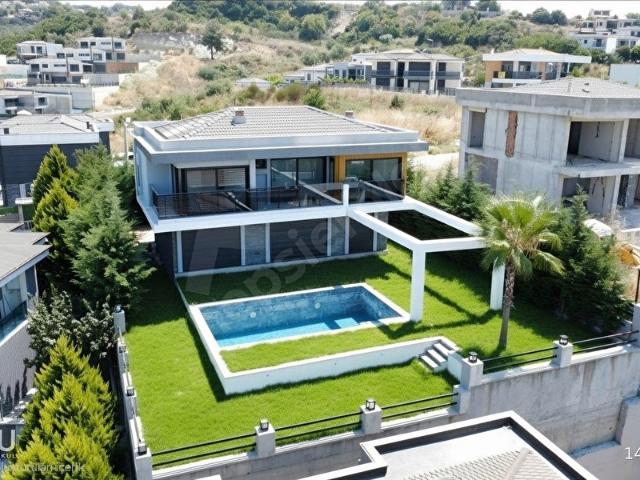 Kuşadasi, Aydin içerisinde satılık Villa