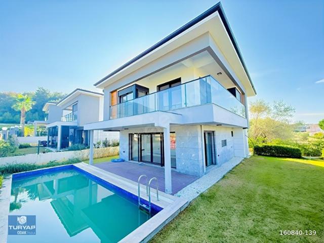 Kuşadasi, Aydin içerisinde satılık Villa