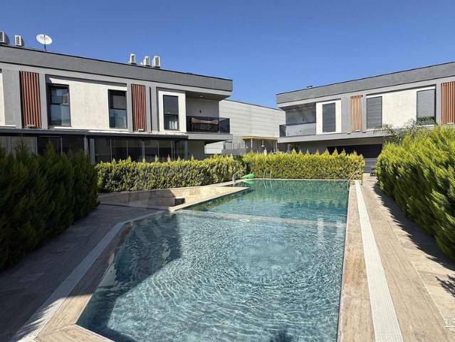 Kadıkalesi, Kuşadası içerisinde satılık Villa
