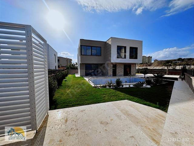 Karaova, Kuşadası içerisinde satılık Villa