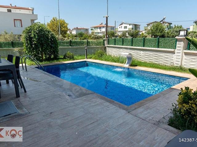 Gölkent Sitesi, Kuşadası içerisinde satılık Villa