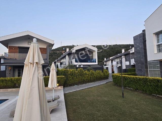 Kuşadasi, Aydin içerisinde satılık Villa