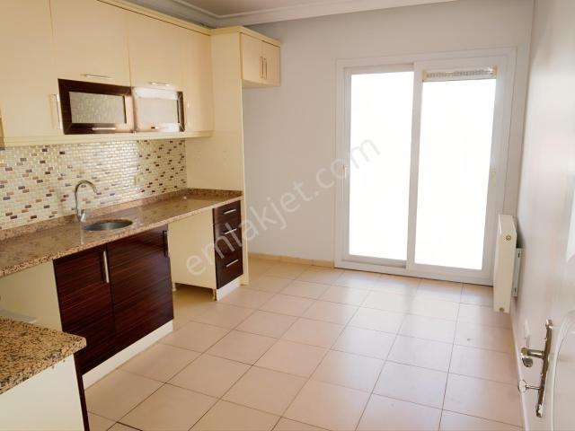 Küçük Çiğli Mahallesi, Çiğli içerisinde kiralık mülk
