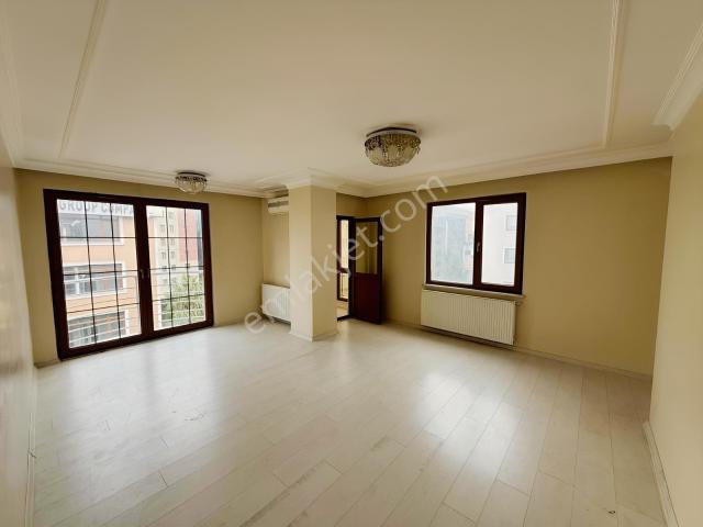 Ataşehir, İstanbul içerisinde kiralık mülk