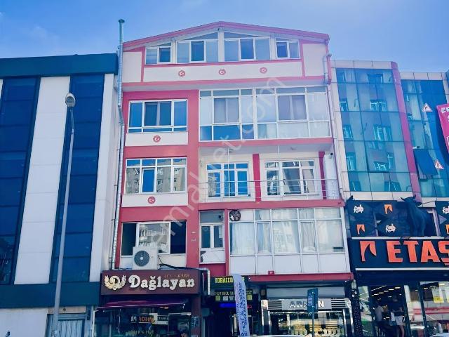 Ataşehir, İstanbul içerisinde kiralık mülk