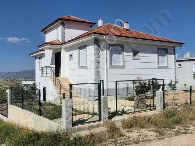 Korkuteli, Antalya içerisinde satılık Villa