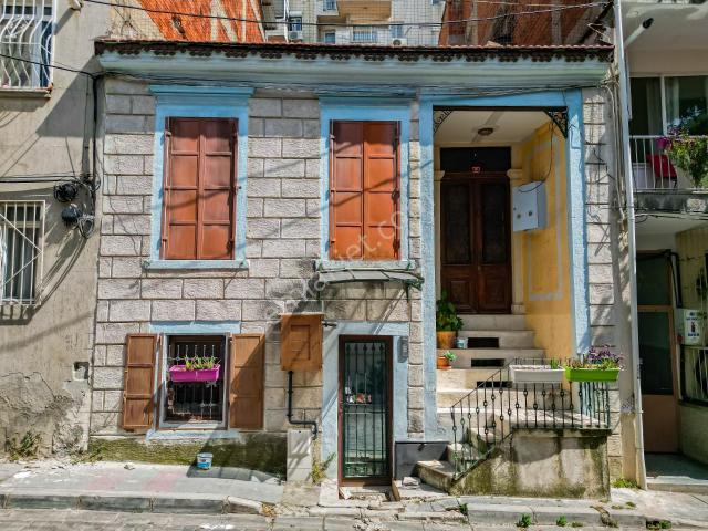 Konak, İzmir içerisinde satılık Villa