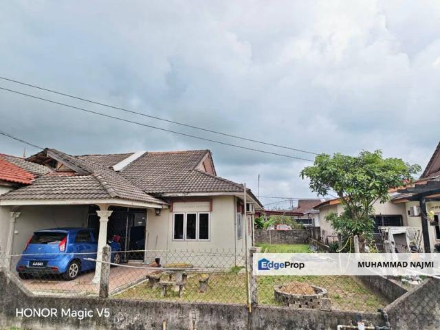 House for sale in Taman Sura Jetty, Dungun