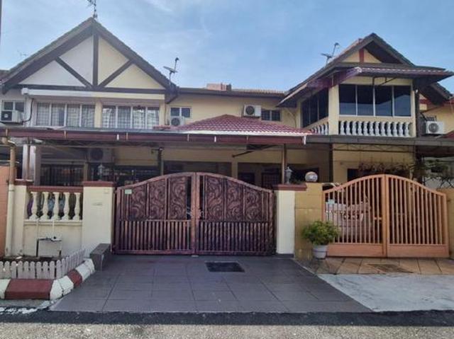 Terraced House for sale in Country Heights Damansara, Kuala Lumpur