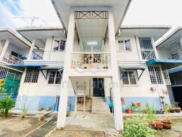 Townhouse for sale in Kuala Lumpur, Country Heights Damansara
