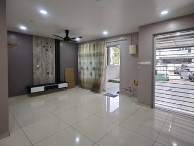 Terraced House for sale in Kuala Selangor, Selangor