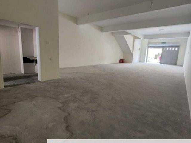 Shop for rent in Kajang, Langat