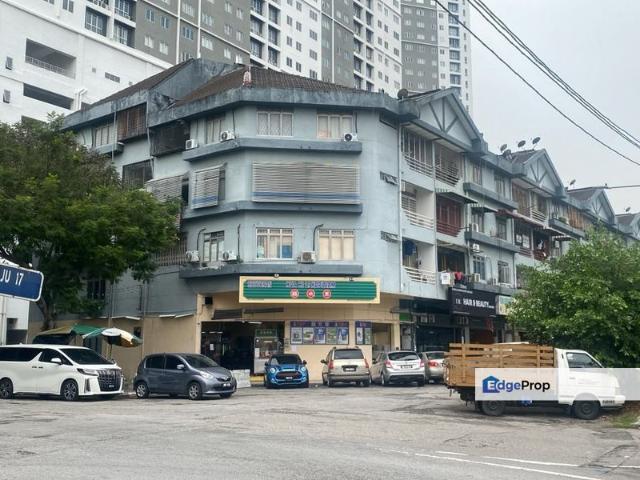 Shop for sale in Kuala Lumpur, Country Heights Damansara
