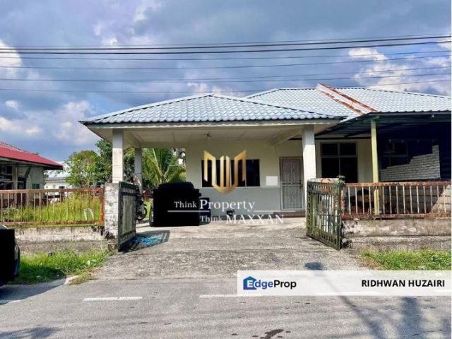 House for sale in Kuching