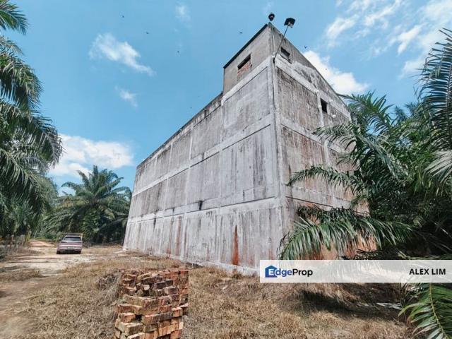 Shop for sale in Johor