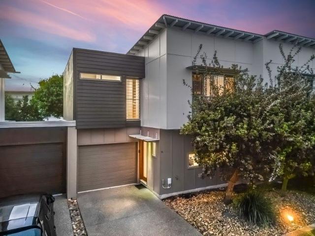 Townhouse for sale in Kings Creek, Queensland