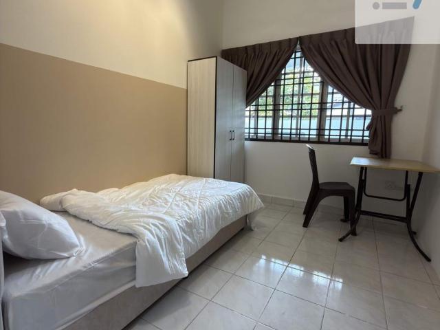 Room for rent in Taman Kulai Besar, Kulai